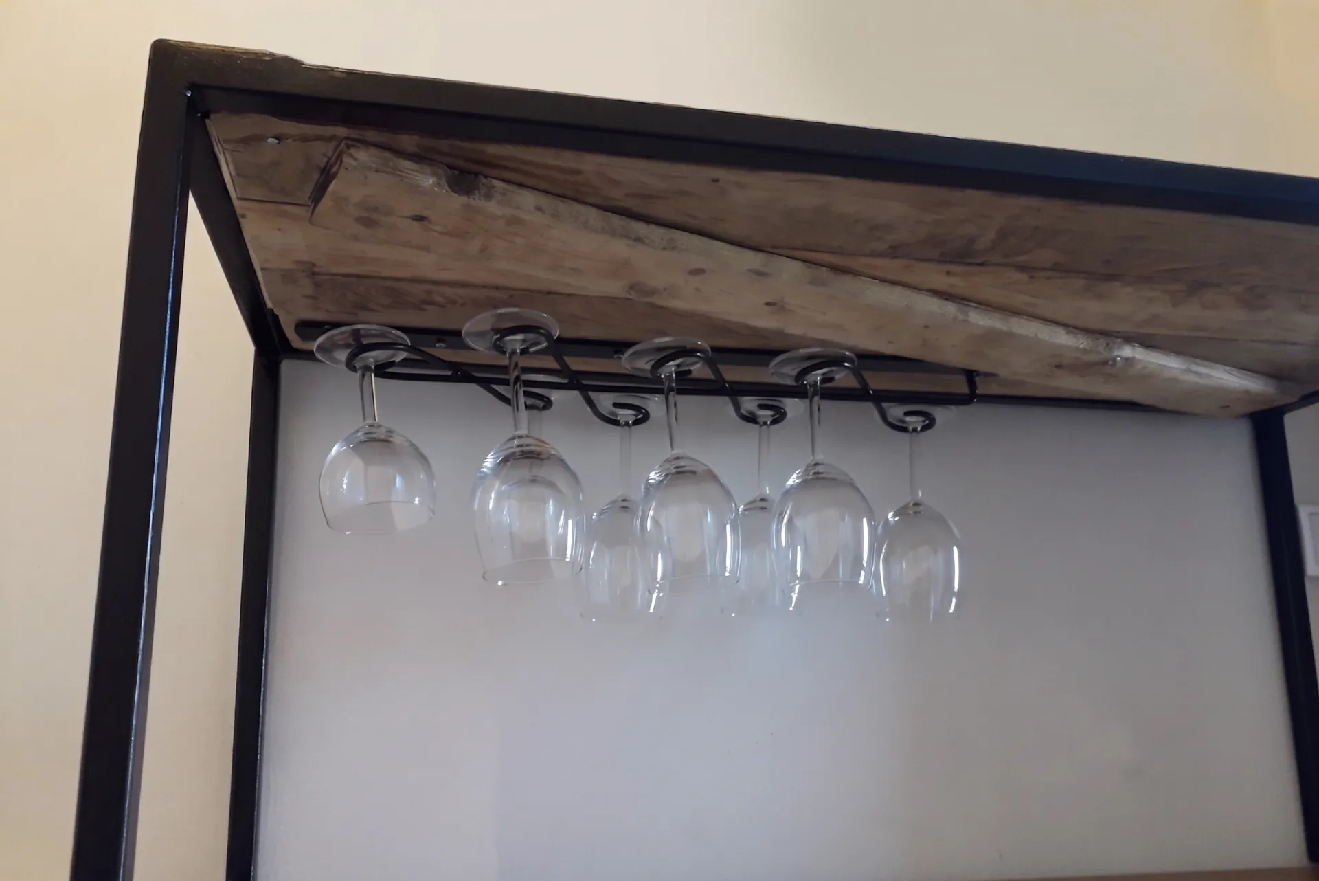Meuble de cuisine, acier et bois façonnés à l'atelier